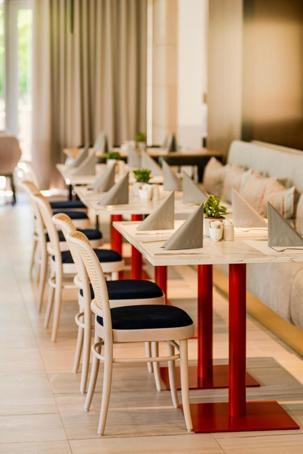 Royal Tulip Sand Kolobrzeg Bagian luar foto Restaurant